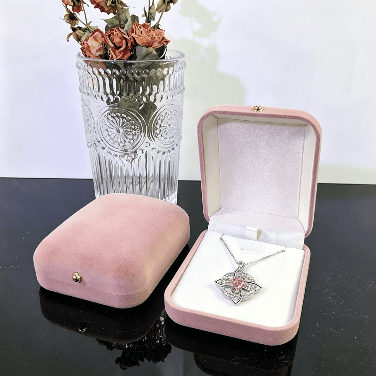 ✨Personalized Witch’s Knot Birthstone Necklace(With Gift Box)