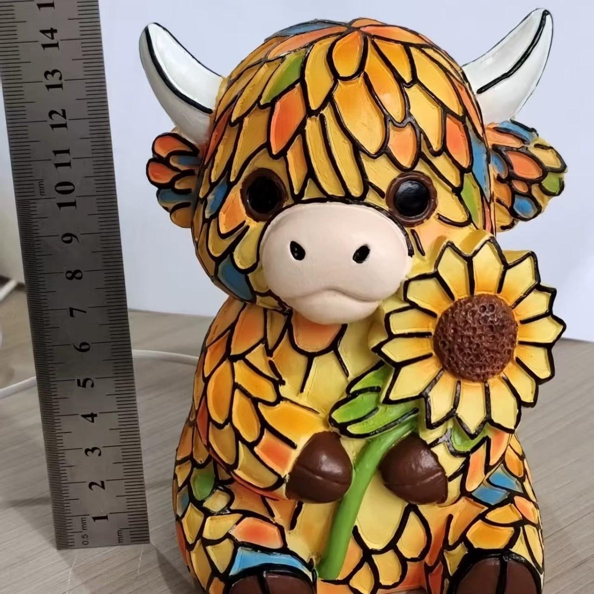 ✨Highland Cow LED Night Light - Cute Resin Animal Figurine Table Lamp (USB)🎁🐮